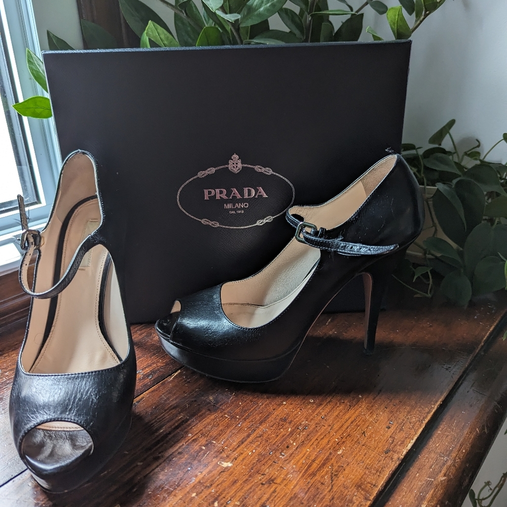 PRADA Mary Jane heels - Size 39.5 or US 9.5